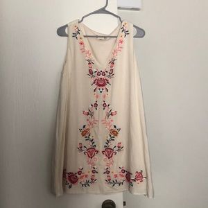 Medium Altar’d State White/Cream Floral Dress
